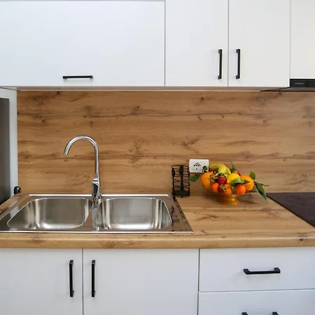 Daire Lion Fountain 19